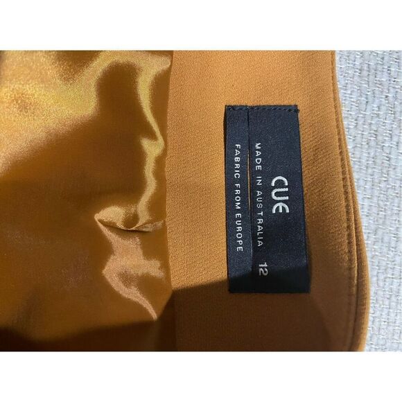 S 12, Cue brand skirt made in Australia with European fabric. Like new condition - Picture 6 of 7